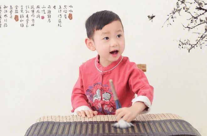 龙8long8，想找个起名靠谱的大师谁能给推荐一位